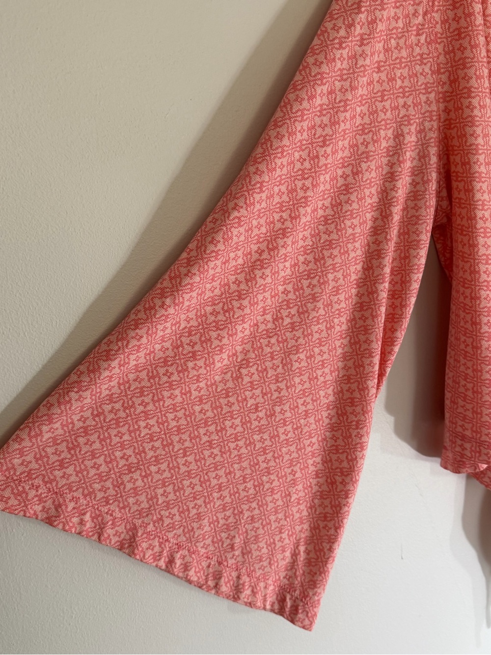 Alternative Apparel Coral Print Tie Front Cardigan Top Size L - Picture 4 of 6